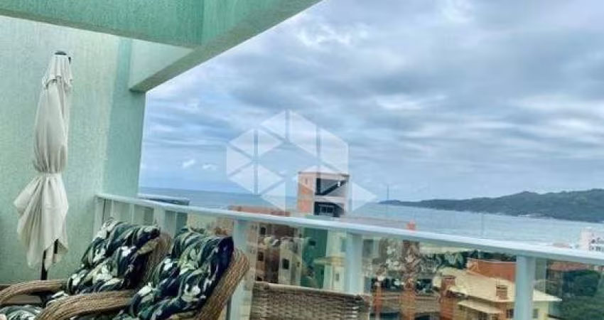 APARTAMENTO DUPLEX EM MARISCAL, BOMBINHAS, SC, COM CHURRASQUEIRA, 03 DORMITÓRIOS SENDO 01 SUÍTE, E 02 VAGAS DE GARAGEM.