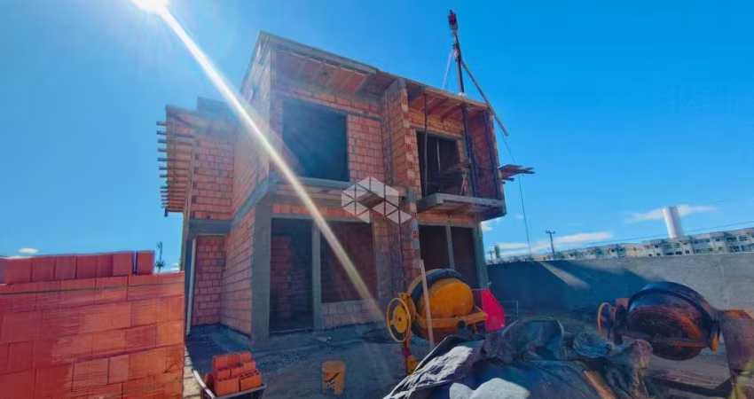 CASA SOBRADO COM 3 DORMITÓRIOS, SENDO 1 SUÍTE, 2 VAGAS E 125M² PARA VENDER POR R$ 620.000,00