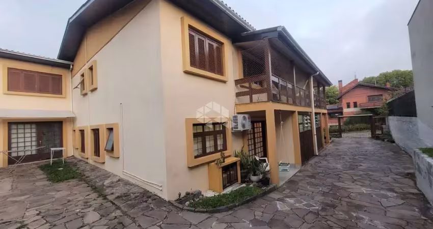 Sobrado com 3 dormitórios no bairro jardim américa, caxias do sul