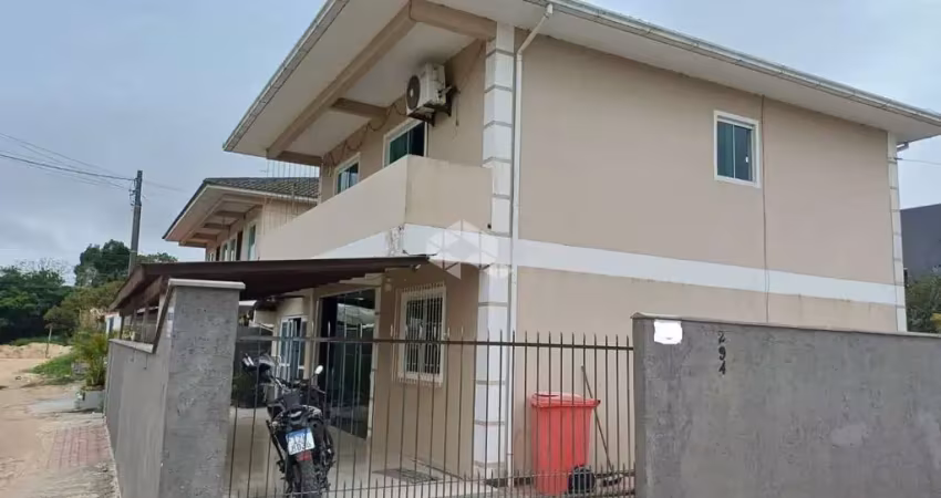 SOBRADO 3 DORMITÓRIOS/ 1 SUÍTE COM CLOSET  RIO VERMELHO -  FLORIANÓPOLIS A VENDA R$ 550.000,00