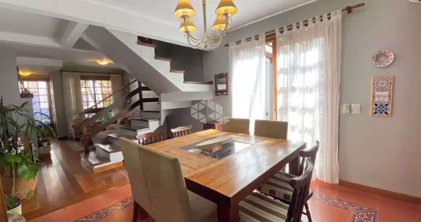 Casa em condômino de 03 dormitórios no bairro ipanema de porto alegre