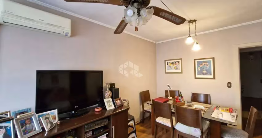 Apartamento de 2 dormitórios, no bairro floresta, em porto alegre.