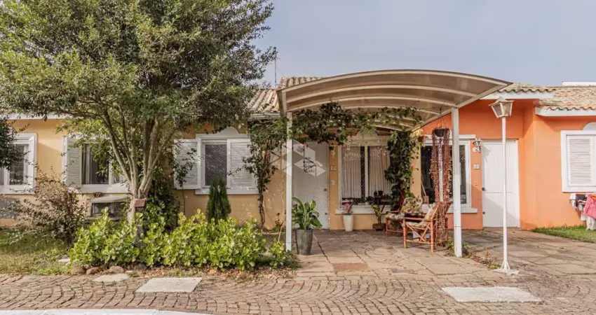Casa em condomínio 3 dormitórios, living 2 ambientes, sala de estar, jantar e cozinha, 2 vagas de garagem, a venda