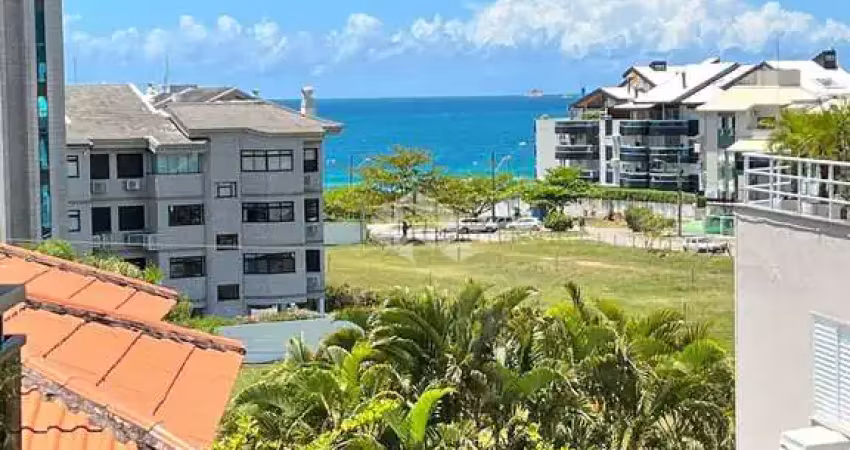 Apartamento mobiliado com 3 quartos sendo 1 suíte e 2 vagas na praia brava
