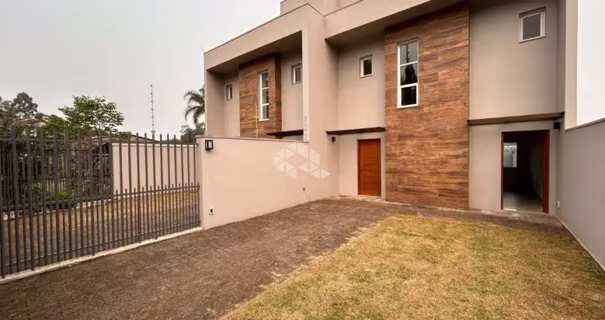 Casa sobrado, 2 dormitórios, 1 suite, 2 banheiros, 1 lavabo, cozinha, sala, patio fundos, aceita financiamento bancário.