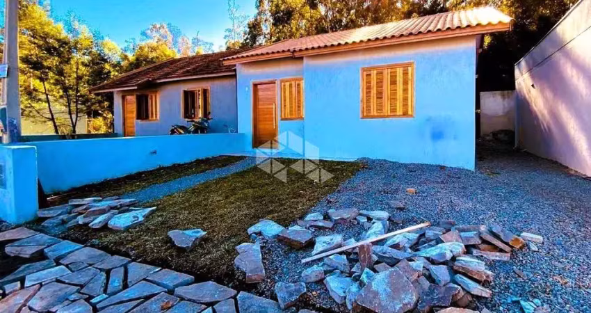 A venda casa de 2 dormitórios, localizada no loteamento morada do sol em canela.