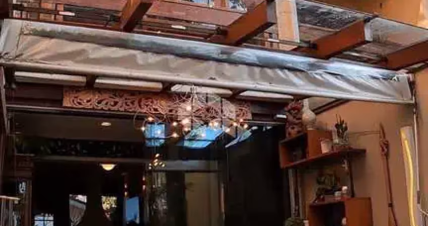 Casa à venda em condomínio fechado com 3 quartos, 2 vagas de garagem, bairro tristeza, poa/rs