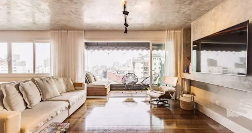 Apartamento mobiliado de 122 m², reformado e com vista para o guaíba na bela vista