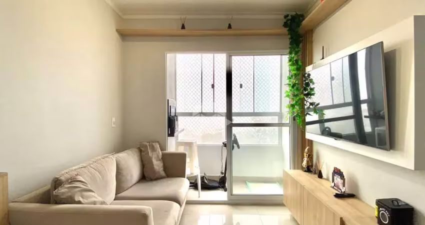 Apartamento de 2 quartos, sacada com churrasqueira e vaga no morro santana