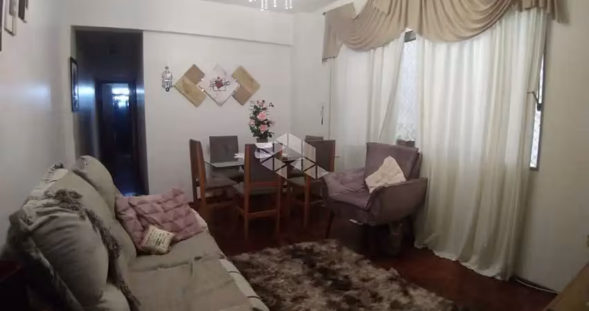 Apartamento em andar alto com dois dormitórios  com sacada com vista para o guaíba