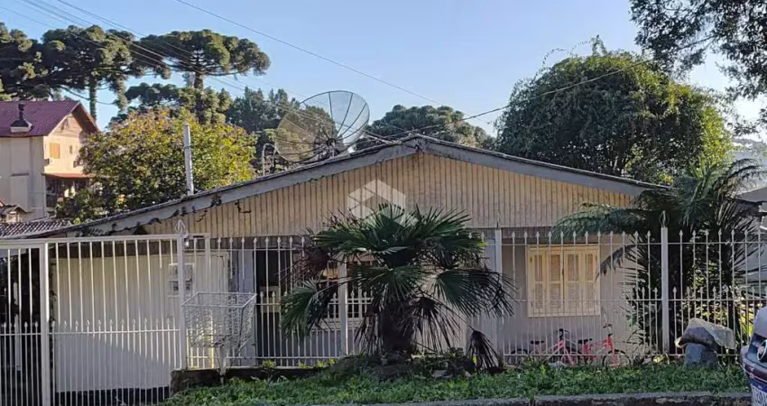 Casa com 2 pavimento em canela proximo ao  parque do lago