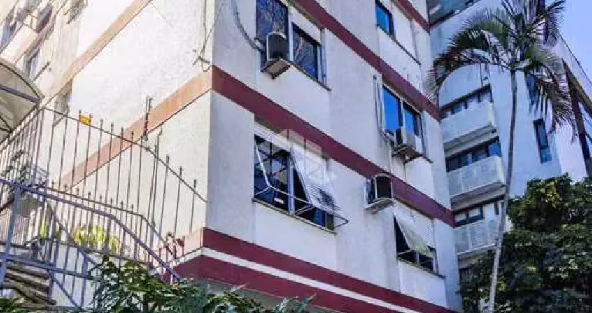 Apartamento reformado 2 dormitórios na rua marquês do pombal