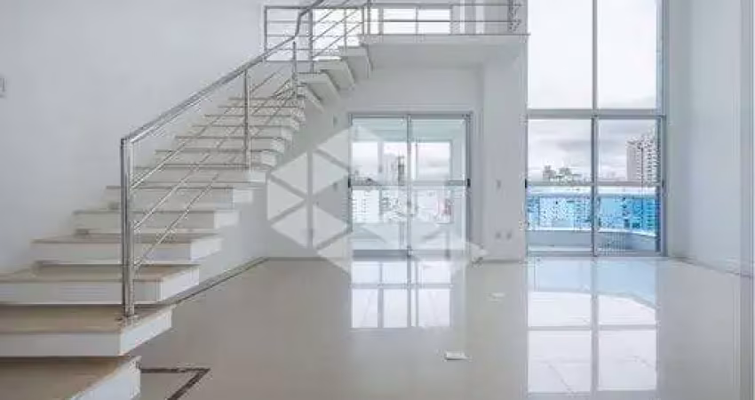 Apartamento 2 quartos, 2 suítes e 2 vagas de garagem.
