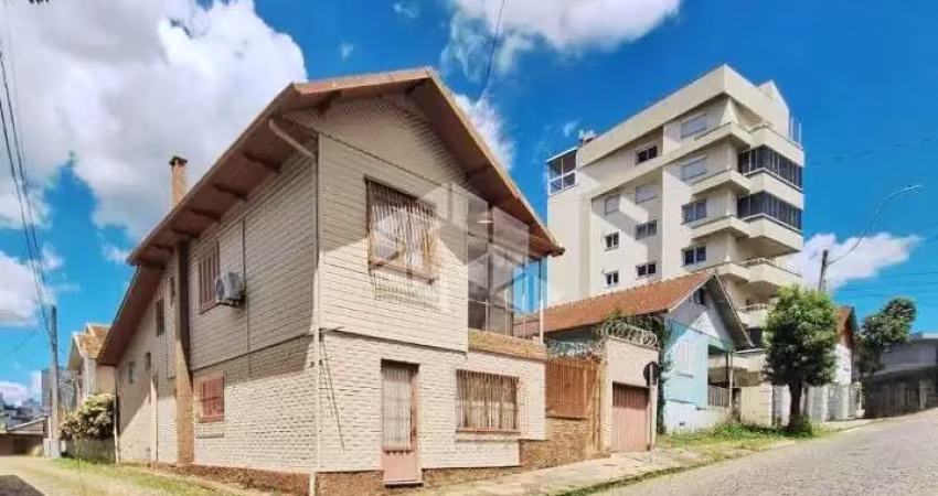 Casa com 3 quartos à venda na Rua José Eberle, 958, Pio X, Caxias do Sul
