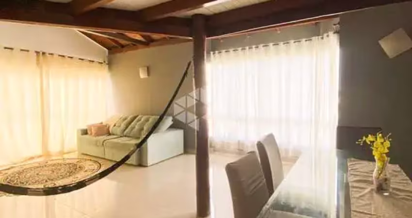 Cobertura mobiliada com 3 quartos em canasvieiras - excelente localização e oportunidade de renda