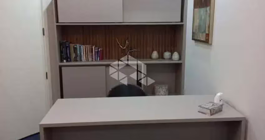 Sala comercial em  prédio revitalizado, ponto estratégico.