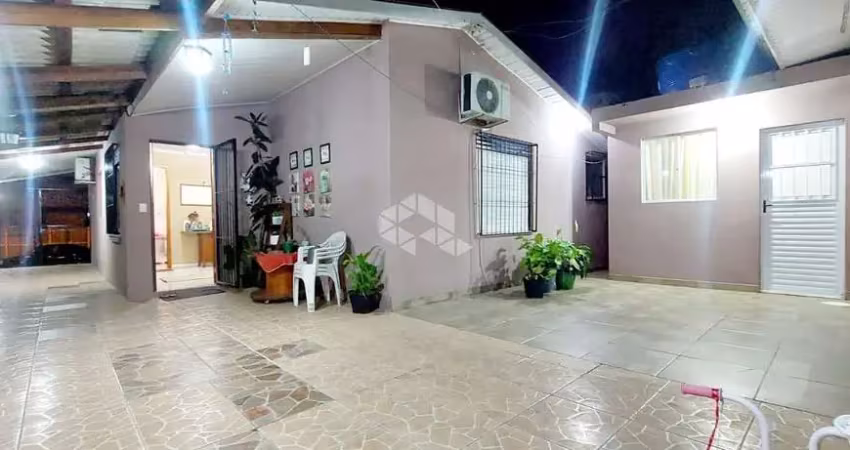 Belissíma casa térrea de 3 quartos, suíte, lavanderia, garagem