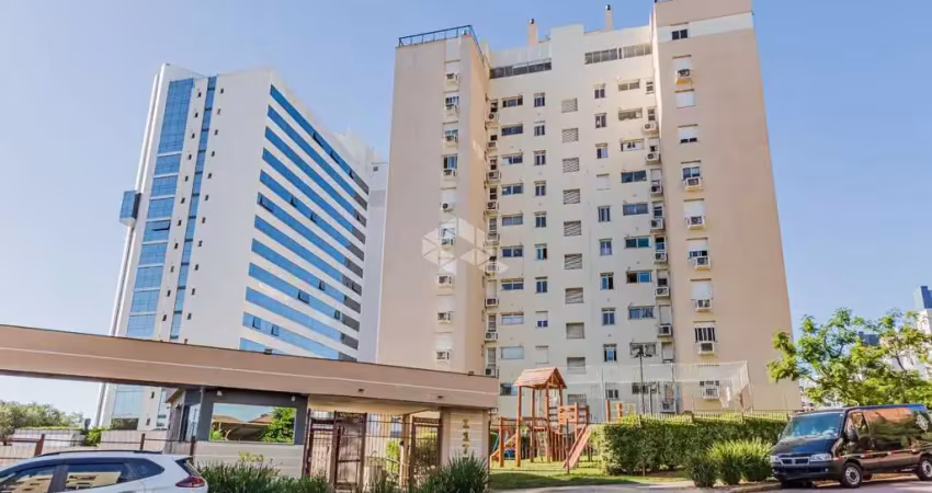 Cobertura com 4 dormitórios e 4 vagas no bairro chácara das pedras