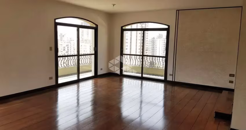 Apartamento 248 m², 3 suítes e 4 vagas, próximo a estação chácara klabim.