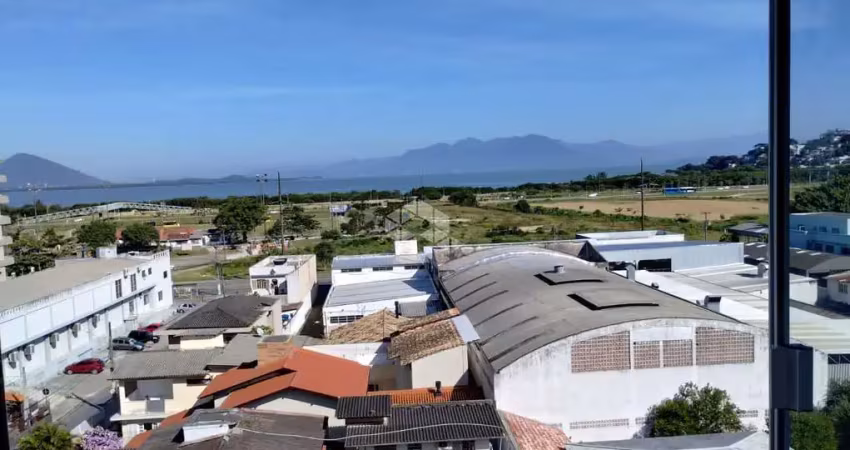 Apartamento com 2 quartos  2 vagas de garagem no saco dos limões em florianópolis/sc