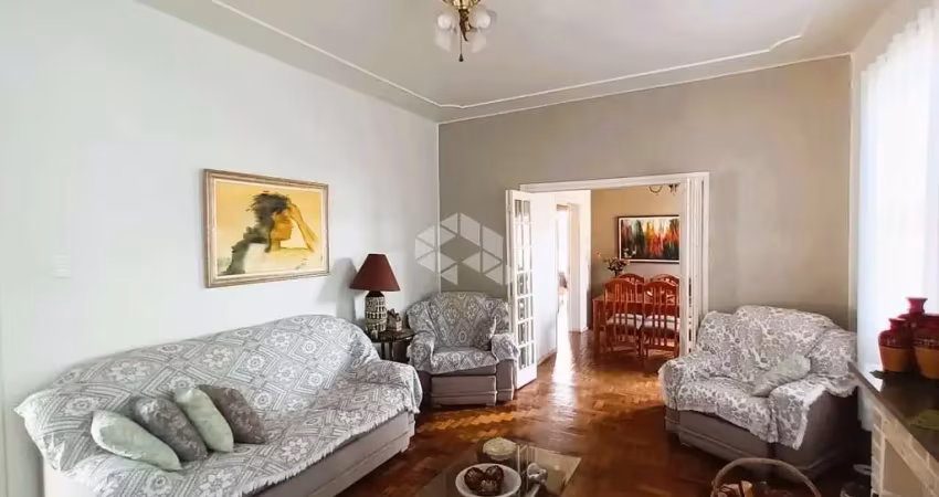 Casa térrea com 3 dormitórios, piscina 3 vagas de garagem