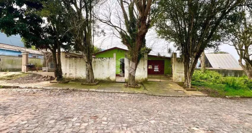 Oportunidade de compra: casa com amplo terreno no bairro chácara das flores