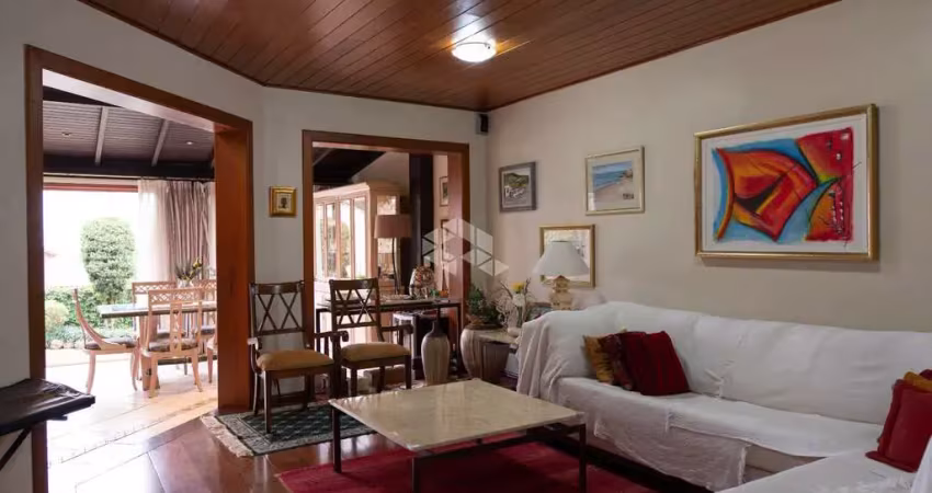 Casa de 3 quartos e 2 vagas de garagem no bairro jardim sabará
