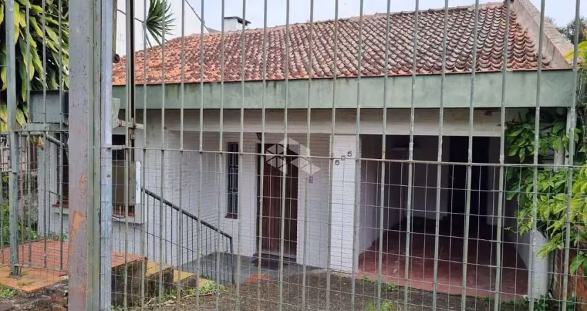 Casa com 3 quartos à venda na Rua Silvério Souto, 625, Teresópolis, Porto Alegre