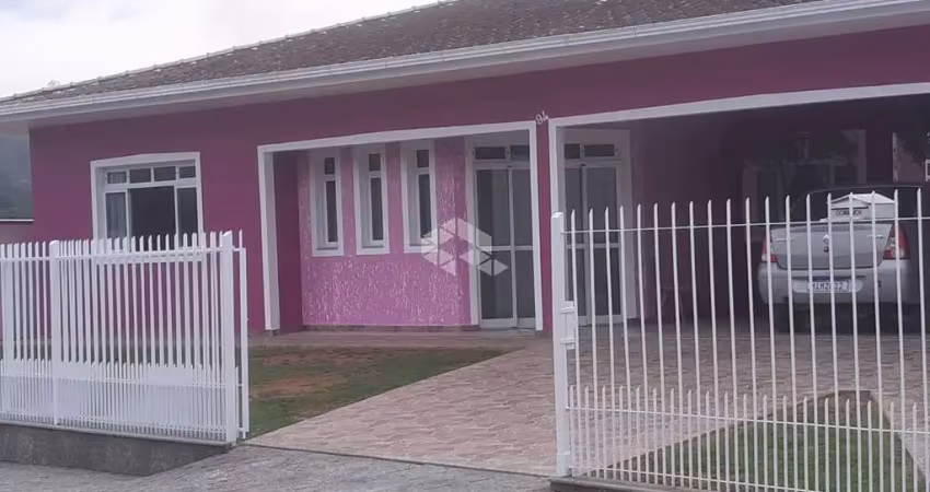 Casa com 03 quartos/dormitórios no bairro poço fundo, em santo amaro da imperatriz- sc