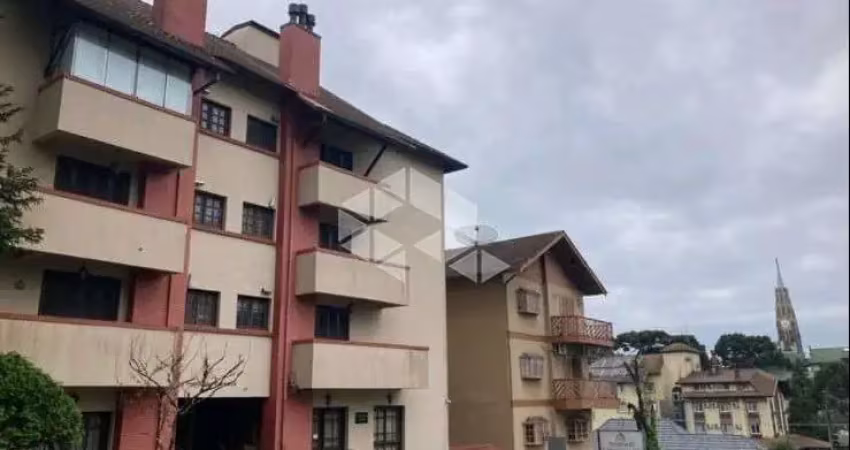 Apartamento de dois dormitórios junto a catedral de pedra