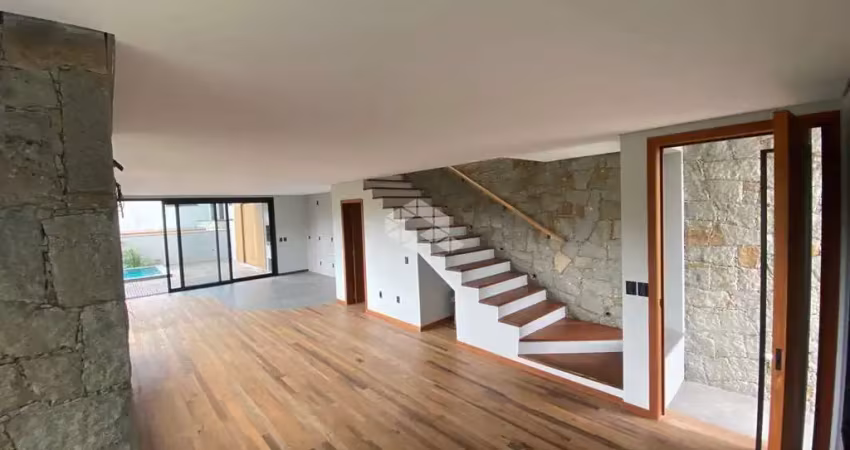 Casa à venda de 153m2 com 3 suítes no bairro panorâmico em garopaba