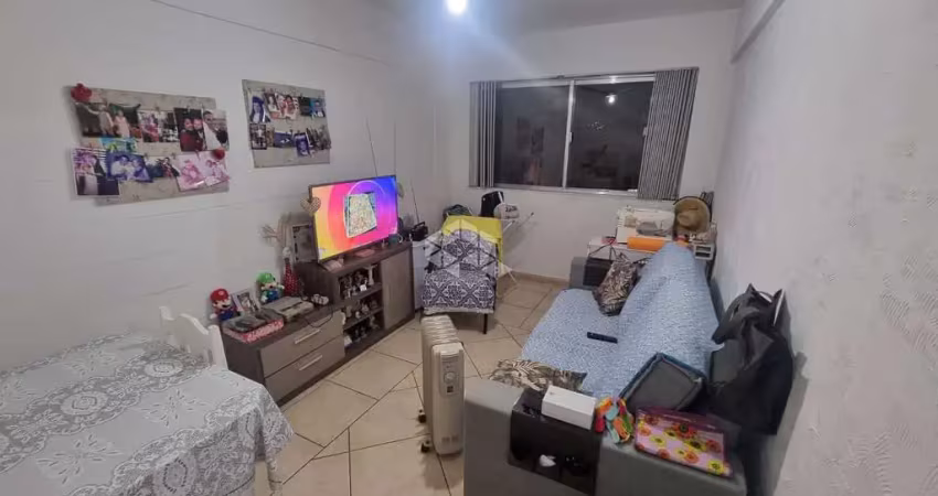 Excelente apartamento com 1 dormitório, andar alto, living 2 ambientes, silencioso, arejado, iluminado, elevador, portaria 24h e bem localizado