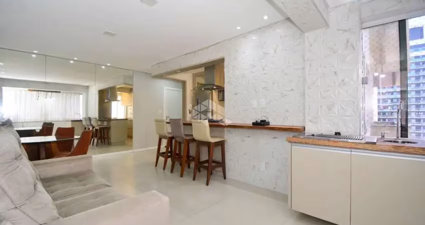 Apartamento  2 quartos com sacada no centro de florianópolis pronto para morar com vaga e elevador