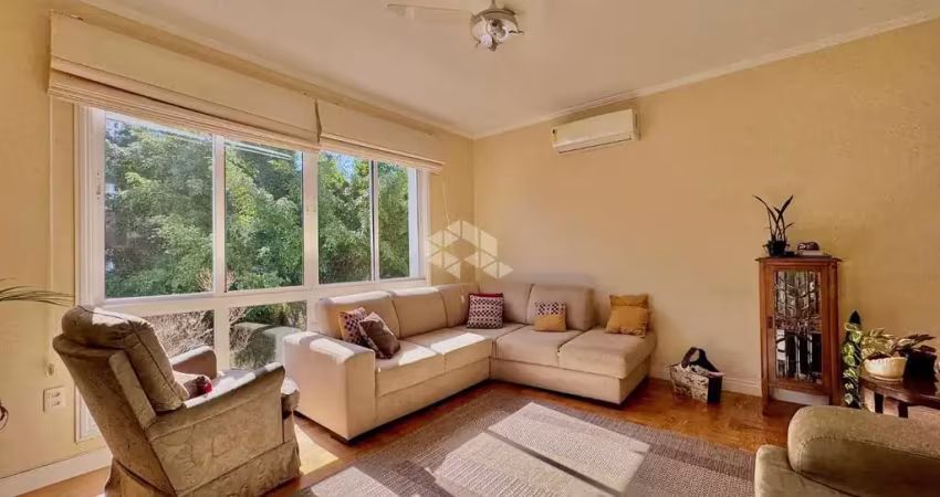 Apartamento com 3 dormitórios, semimobiliado e com vaga escriturada e coberta!!!