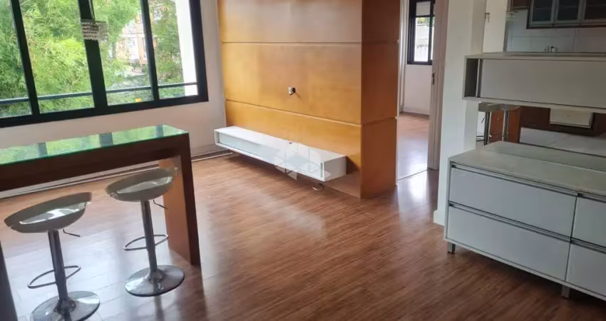Apartamento 02 dormitórios, desocupado e semi mobiliado próximo do barra shoppingopping