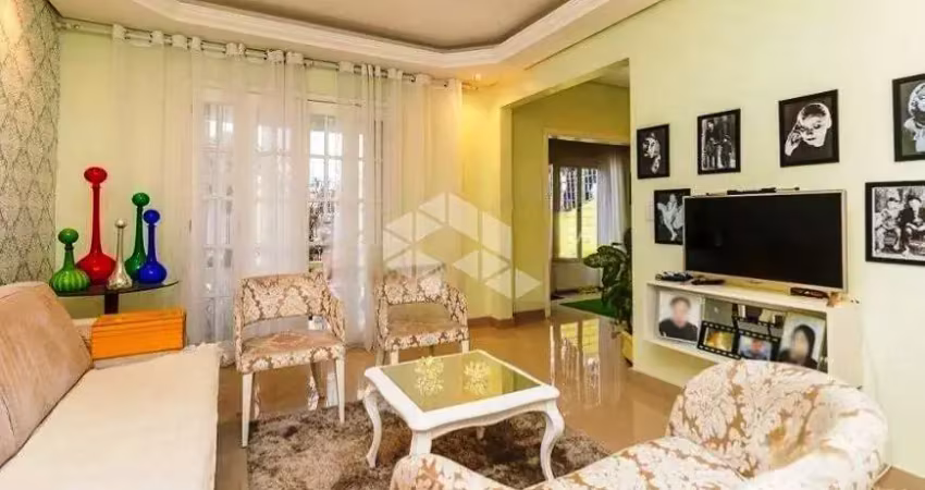Casa com 2 quartos à venda na Rua Afonso Arinos, 869, Camaquã, Porto Alegre