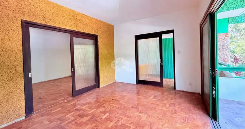 Casa 3 dormitórios (1 suíte), 3 banheiros, 2 vagas. bairro guarani - novo hamburgo. aceita financiamento e fgts.