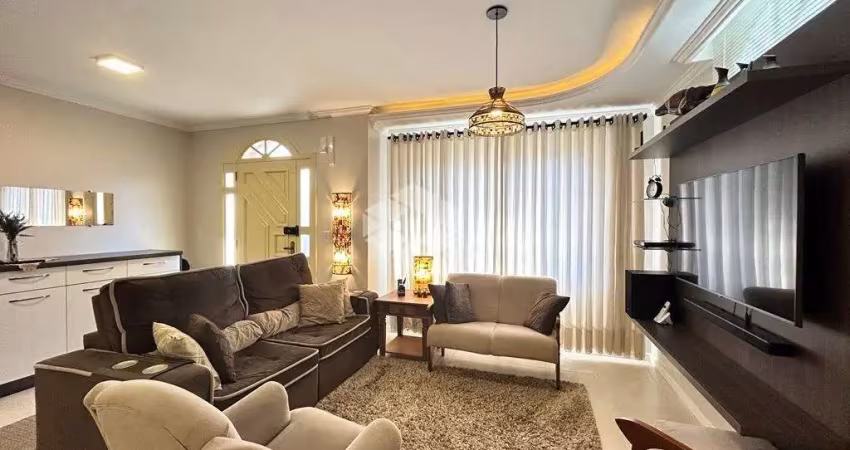 Duplex de 3 dormitórios sendo uma suíte, próximo do colégio mauá!