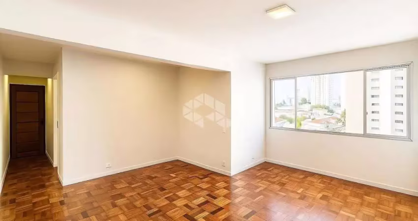 Apartamento à venda em local privilegiado de são paulo - bosque da saúde: 2 quartos, 1 suíte, 2 banheiros, 1 vaga, 74m².
