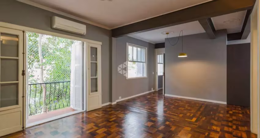 Apartamento 1 suíte 70m² 1 vaga no bairro moinhos de vento.
