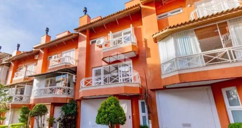 Casa em condomínio, 3 dormitórios com suíte no bairro vila assunção