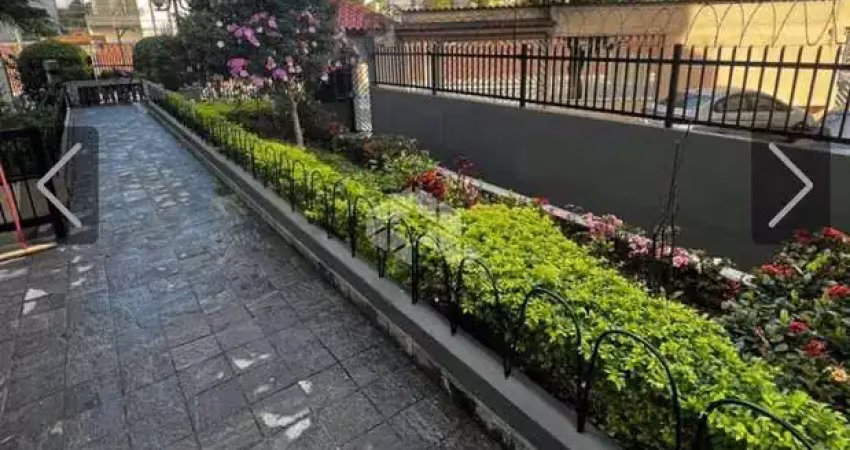 Pronto para morar | 2 quartos | vaga coberta | próximo ao metrô e comércio