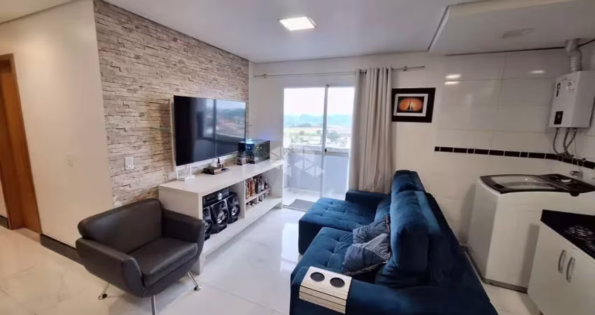 Apartamento de 3 dormitórios com sacada em garibaldi