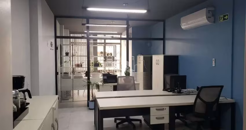 Sala comercial, à venda, de frente, prédio com elevador, portaria 12hs, rua felipe camarão, bairro bom fim, porto alegre rs.