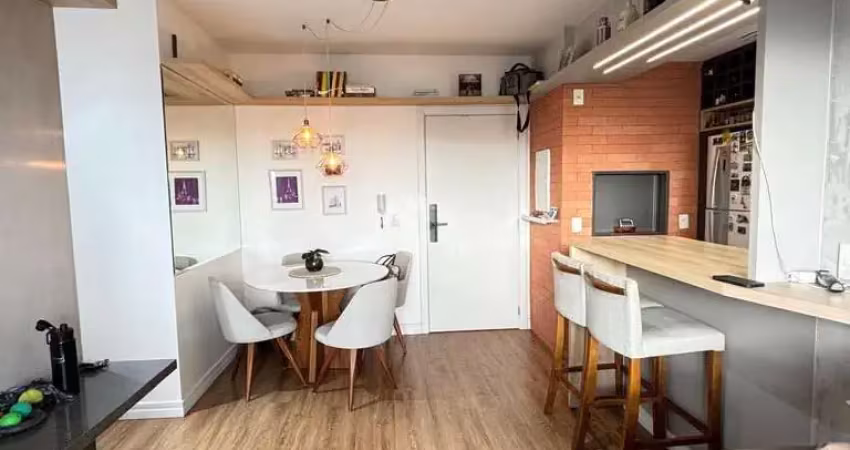 Apartamento de 2 dormitórios com suíte e 1 vaga de garagem no bairro são joão em porto alegre
