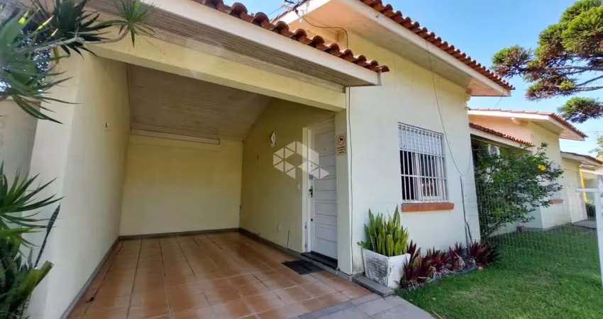 Linda casa geminada em capão novo - próxima ao mar!