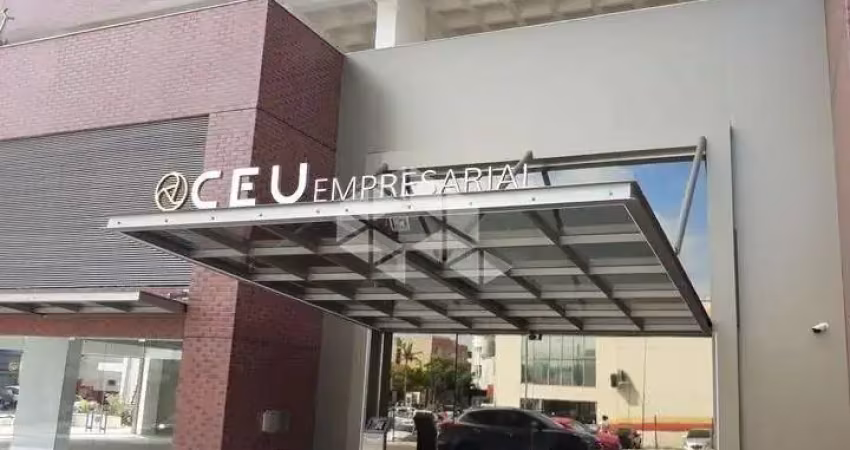 Sala comercial com 38,23m² e vista para o mar no estreito em florianópolis