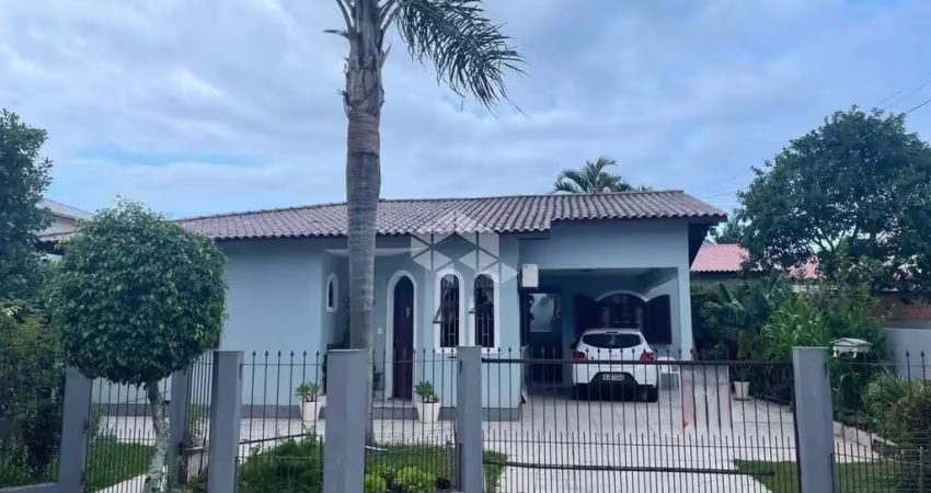 Casa com 3 quartos à venda na Rua Fidélis Govoni, 280, Campeche, Florianópolis