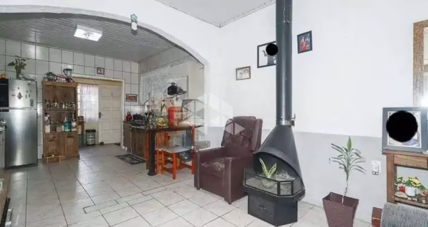 Casa de 2 dormitórios com 2 vagas de garagem no rubem berta em porto alegre/rs