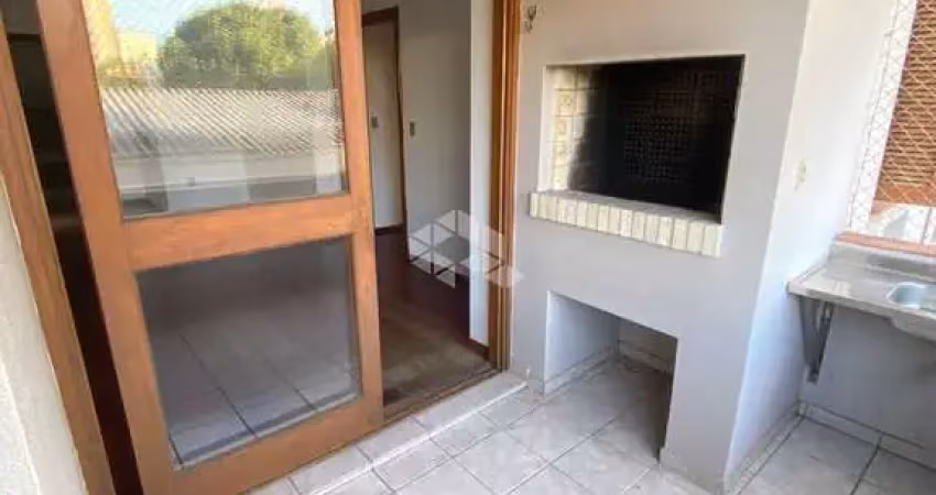 Localização central, com 02 dormitórios e vaga de garagem.